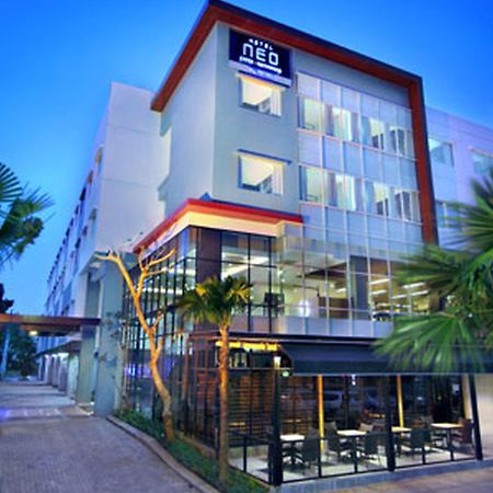 Hotel Neo Candi Simpang Lima - Semarang By Aston Exteriér fotografie