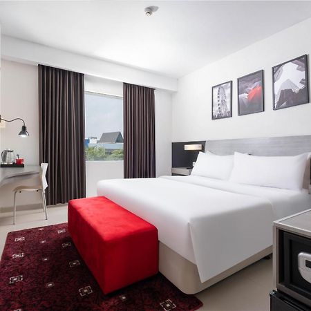 Hotel Neo Candi Simpang Lima - Semarang By Aston Exteriér fotografie