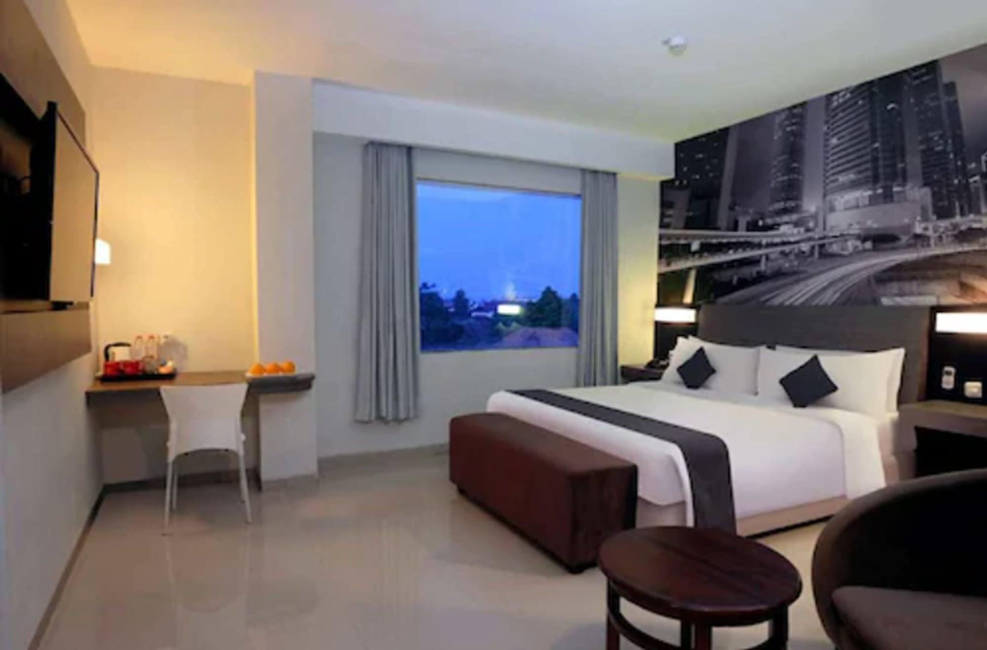 Hotel Neo Candi Simpang Lima - Semarang By Aston Exteriér fotografie