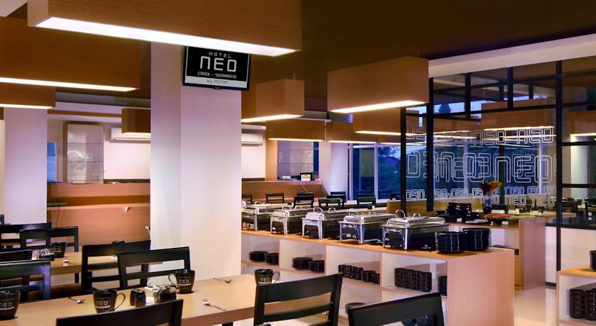 Hotel Neo Candi Simpang Lima - Semarang By Aston Exteriér fotografie