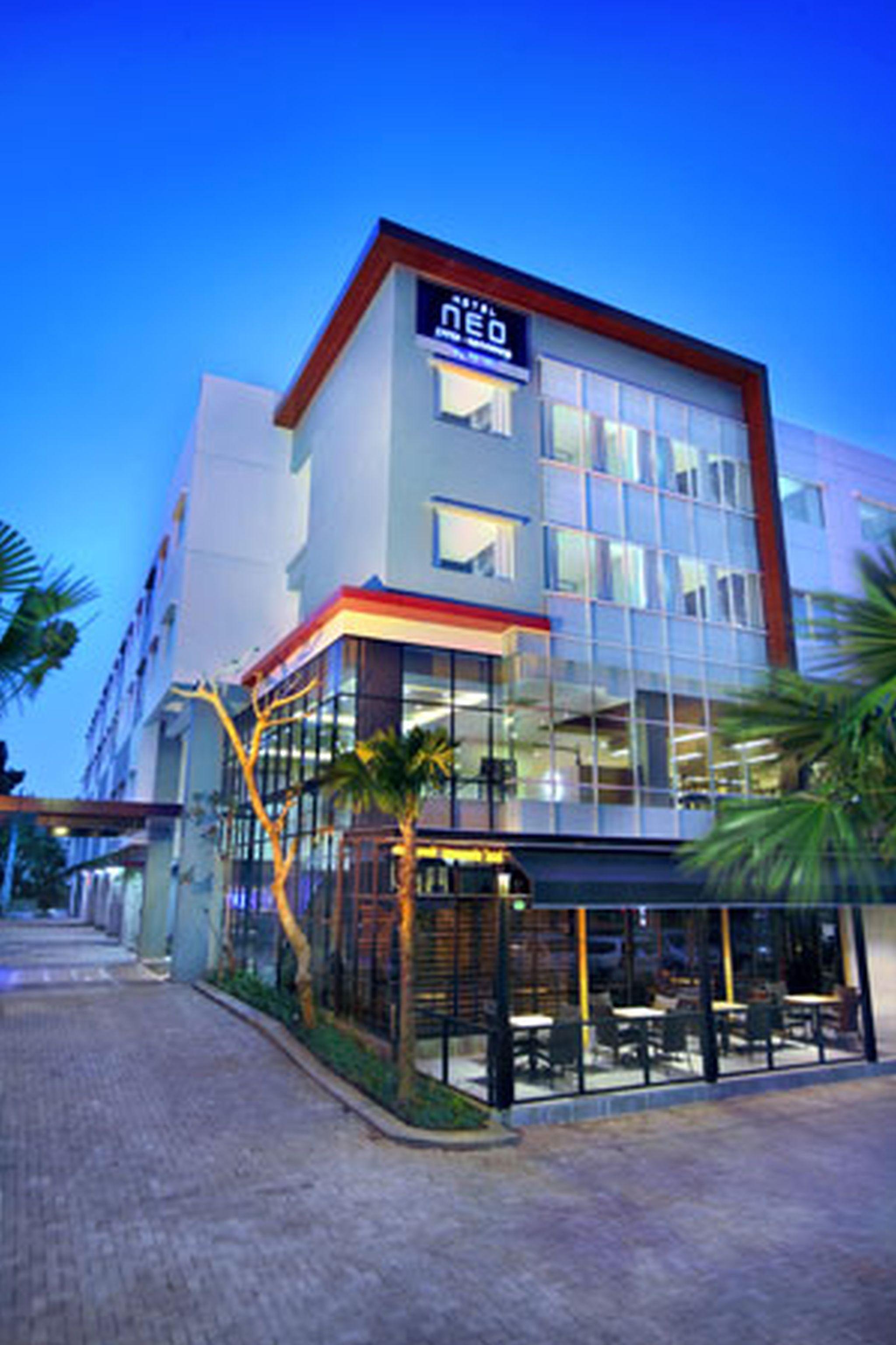 Hotel Neo Candi Simpang Lima - Semarang By Aston Exteriér fotografie