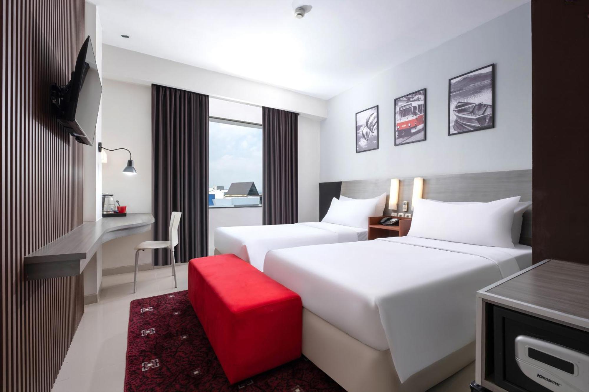 Hotel Neo Candi Simpang Lima - Semarang By Aston Exteriér fotografie