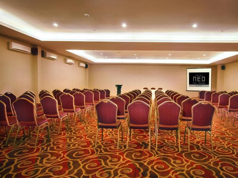 Hotel Neo Candi Simpang Lima - Semarang By Aston Exteriér fotografie