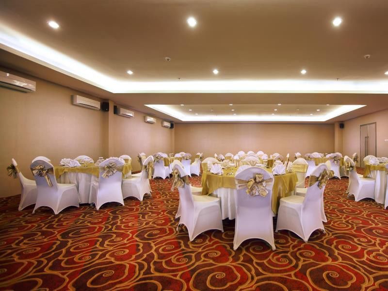 Hotel Neo Candi Simpang Lima - Semarang By Aston Exteriér fotografie